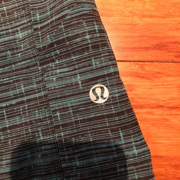 Lululemon THE short 11" linerless - Picture 3 of 4
